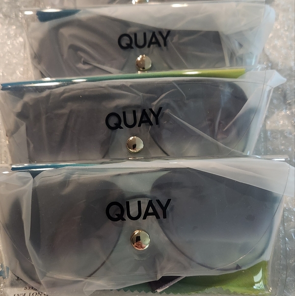 Quay High Key 126 Black/smoked lenses  Aviator Sunglasses Polarized main image 7